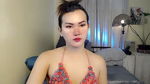 Snapshot of beatrice_21 chatting on 6, 11, 2025 beatrice 21 online show from 6, 11, 2025