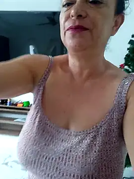 Snapshot of Friendly_2024 chatting on 24, 11, 2025 Friendly 2024 online show from 24, 11, 2025