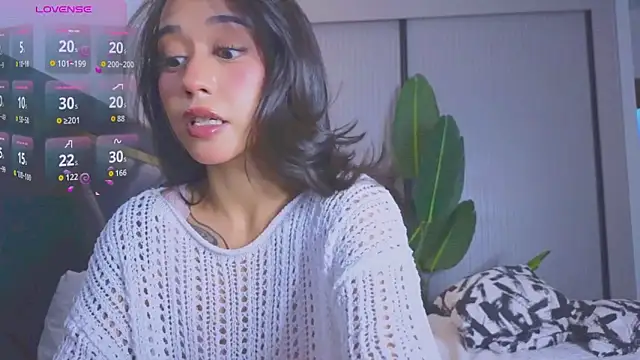 Mia Tin online show from 6, 11, 2025