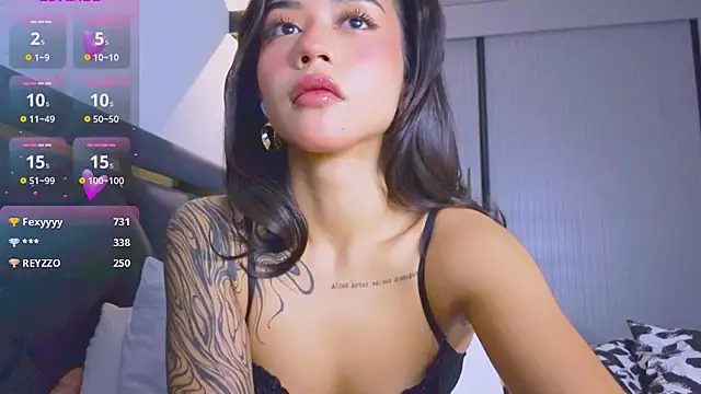 Mia Tin online show from 30, 10, 2025