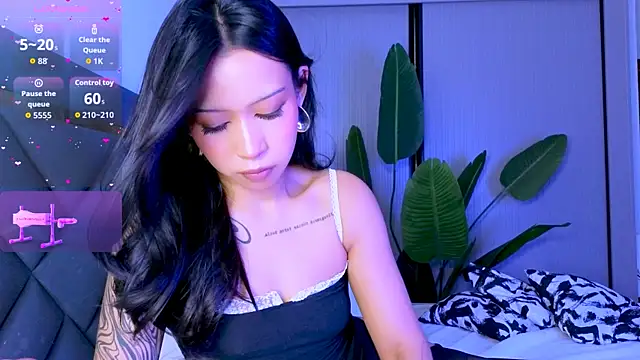 Snapshot of Mia_Tin chatting on 16, 7, 2026 Mia Tin online show from 16, 7, 2026