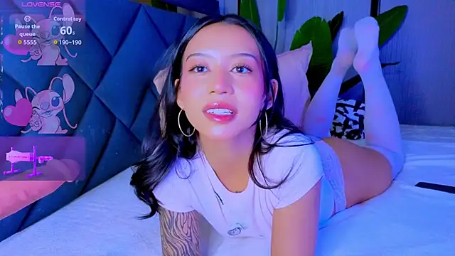 Mia Tin online show from 10, 4, 2026