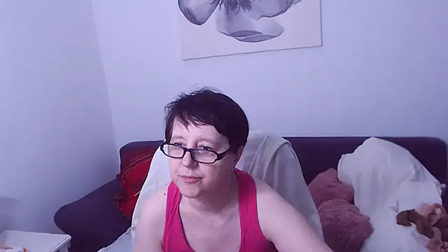 Snapshot of ChristaRose chatting on 8, 6, 2026 ChristaRose online show from 8, 6, 2026