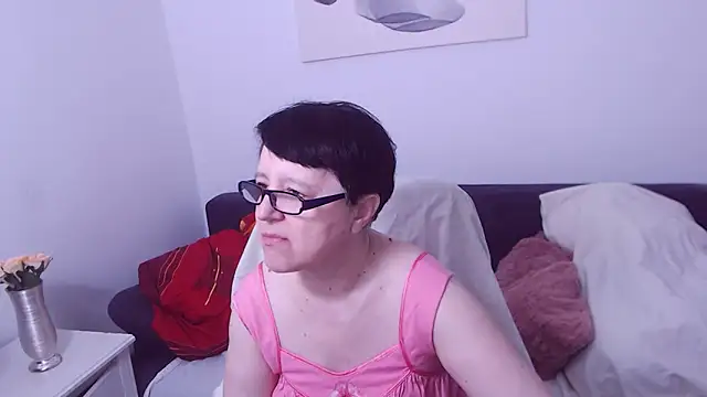 Snapshot of ChristaRose chatting on 7, 6, 2026 ChristaRose online show from 7, 6, 2026