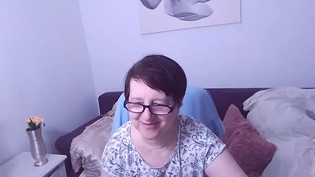 Snapshot of ChristaRose chatting on 25, 4, 2026 ChristaRose online show from 25, 4, 2026