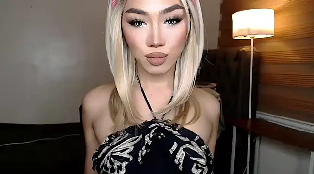 Snapshot of Local_Hoelyx chatting on 2, 3, 2025 Local Hoelyx online show from 2, 3, 2025