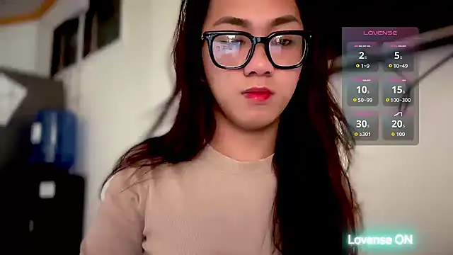 Snapshot of Local_Hoelyx chatting on 17, 4, 2026 Local Hoelyx online show from 17, 4, 2026