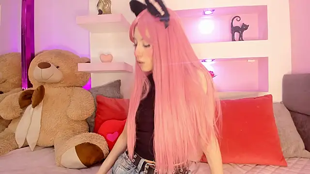  liathompsom09 online show from 15, 12, 2025