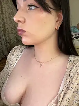 Snapshot of HellMoor chatting on 5, 11, 2025 HellMoor online show from 5, 11, 2025