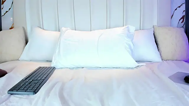 AnaisClark online show from 23, 2, 2026