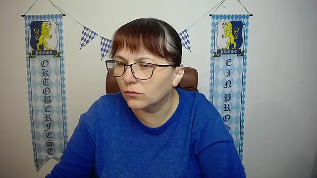 Snapshot of AliceInksSweetty chatting on 4, 10, 2025 AliceInksSweetty online show from 4, 10, 2025
