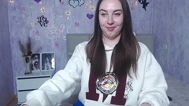 Snapshot of KaleyReed chatting on 23, 2, 2025 KaleyReed online show from 23, 2, 2025