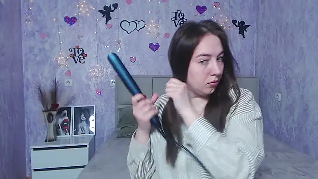 Snapshot of KaleyReed chatting on 23, 2, 2025 KaleyReed online show from 23, 2, 2025