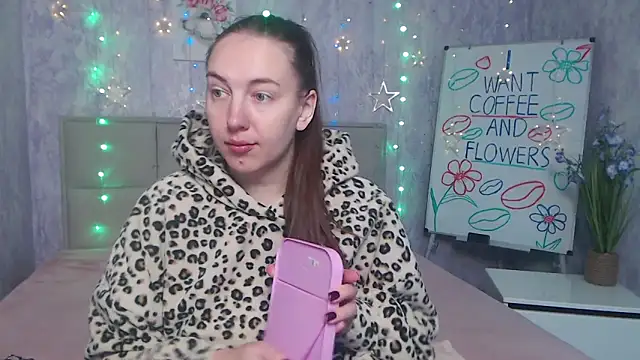 Snapshot of KaleyReed chatting on 18, 9, 2025 KaleyReed online show from 18, 9, 2025