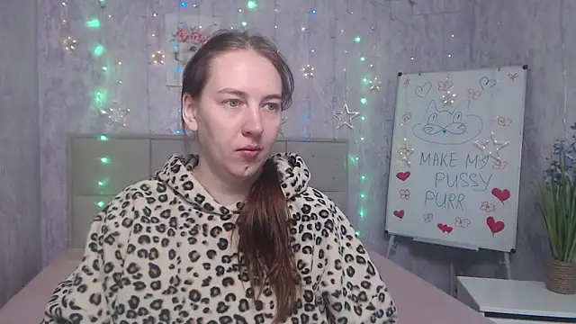 Snapshot of KaleyReed chatting on 15, 10, 2025 KaleyReed online show from 15, 10, 2025
