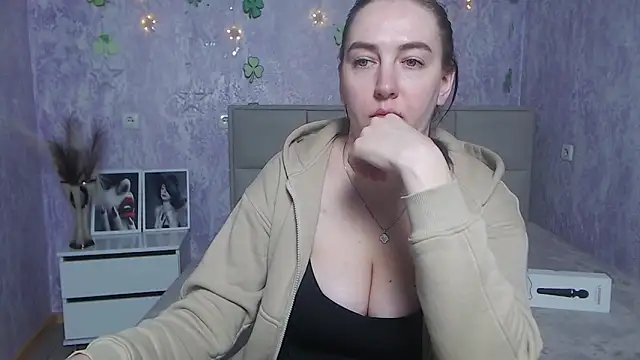 Snapshot of KaleyReed chatting on 17, 3, 2025 KaleyReed online show from 17, 3, 2025