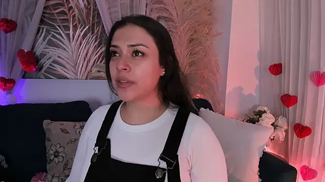 Nicolle W online show from 14, 2, 2026