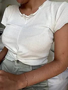 DulceMya6 online show from 10, 2, 2026