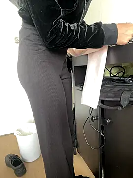 DulceMya6 online show from 4, 11, 2025