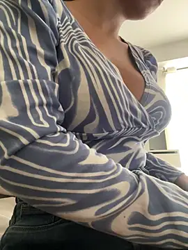 Snapshot of DulceMya6 chatting on 22, 5, 2026 DulceMya6 online show from 22, 5, 2026