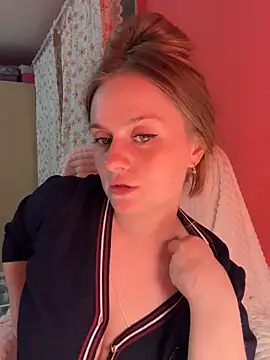 SophiaSweet  online show from 28, 3, 2026