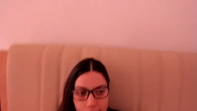 Snapshot of roniewester chatting on 24, 10, 2025 roniewester online show from 24, 10, 2025