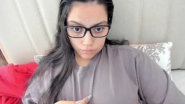 Snapshot of roniewester chatting on 19, 11, 2025 roniewester online show from 19, 11, 2025