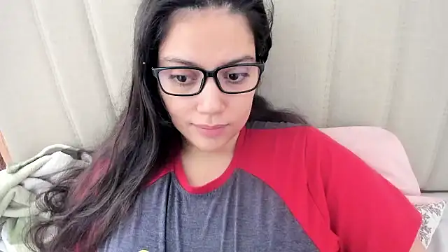 Snapshot of roniewester chatting on 10, 10, 2025 roniewester online show from 10, 10, 2025