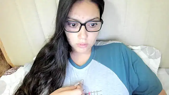 Snapshot of roniewester chatting on 7, 11, 2025 roniewester online show from 7, 11, 2025