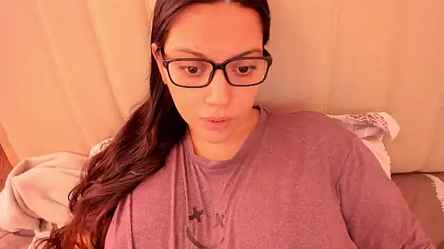 Snapshot of roniewester chatting on 19, 10, 2025 roniewester online show from 19, 10, 2025