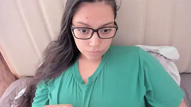 Snapshot of roniewester chatting on 29, 11, 2025 roniewester online show from 29, 11, 2025