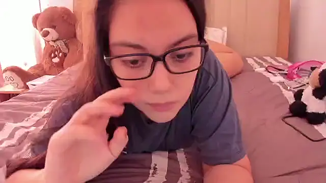 Snapshot of roniewester chatting on 24, 6, 2026 roniewester online show from 24, 6, 2026