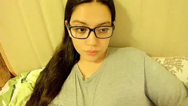 Snapshot of roniewester chatting on 25, 10, 2025 roniewester online show from 25, 10, 2025