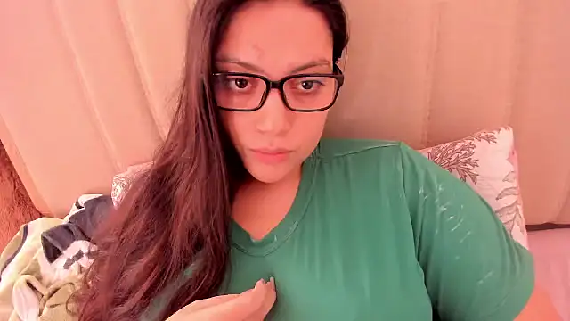 Snapshot of roniewester chatting on 30, 10, 2025 roniewester online show from 30, 10, 2025