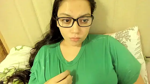 Snapshot of roniewester chatting on 30, 10, 2025 roniewester online show from 30, 10, 2025