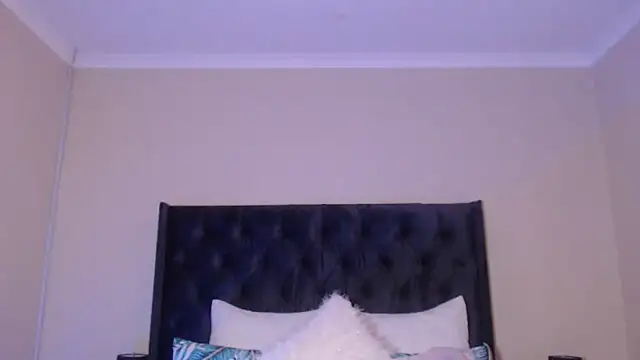 Snapshot of Sexynaughty_Gal chatting on 24, 12, 2024 Sexynaughty Gal online show from 24, 12, 2024