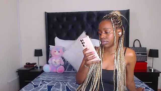 Snapshot of Sexynaughty_Gal chatting on 29, 1, 2025 Sexynaughty Gal online show from 29, 1, 2025