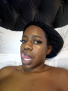 Snapshot of Sexynaughty_Gal chatting on 13, 10, 2025 Sexynaughty Gal online show from 13, 10, 2025