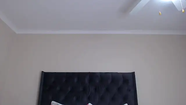 Sexynaughty Gal online show from 12, 6, 2026