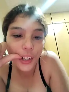 mariamac420 online show from 8, 4, 2026