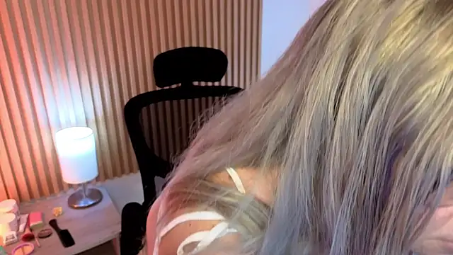 MarianL0ve online show from 18, 4, 2026