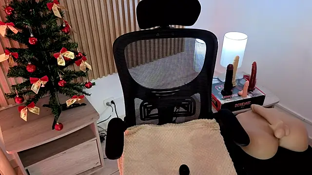 MarianL0ve online show from 1, 12, 2025