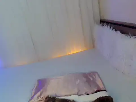 arilovesyou143 online show from 22, 4, 2026