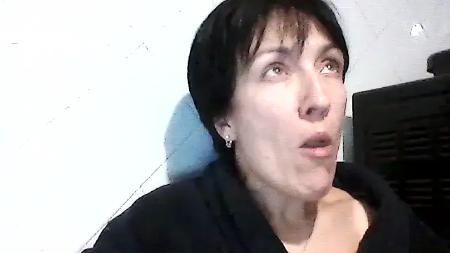 Snapshot of SunnyAmorre chatting on 18, 9, 2025 SunnyAmorre online show from 18, 9, 2025