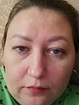 Rini333 online show from 4, 12, 2025