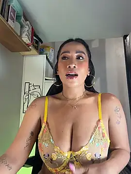 AsianMilfSheryl online show from 25, 6, 2026