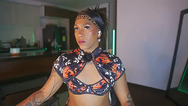 Snapshot of AmberRaus chatting on 21, 10, 2025 AmberRaus online show from 21, 10, 2025