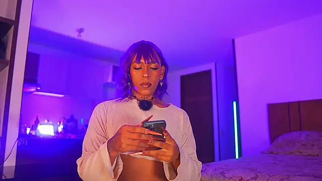 Snapshot of AmberRaus chatting on 9, 11, 2025 AmberRaus online show from 9, 11, 2025