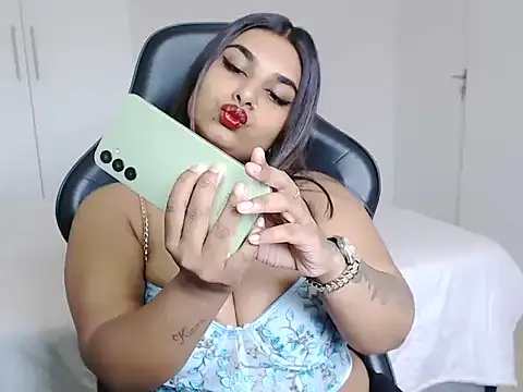 layla amin online show from 17, 12, 2024