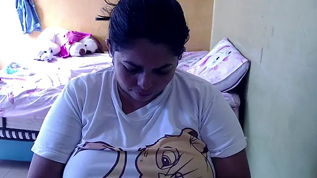 Snapshot of yulieth_bbw chatting on 15, 10, 2025 yulieth bbw online show from 15, 10, 2025